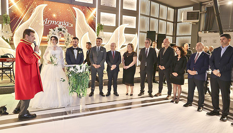 SİYASET DÜNYASINI BULUŞTURAN DÜĞÜN