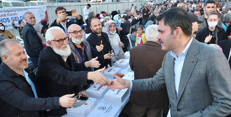 Bakan Kurum G.O.Paşa iftarında 
