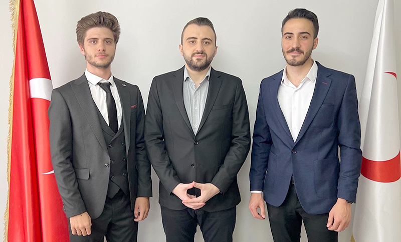  Genç Kızılay’da bayrak değişimi