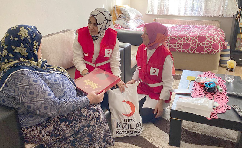 Kızılay yine gönüllere dokundu