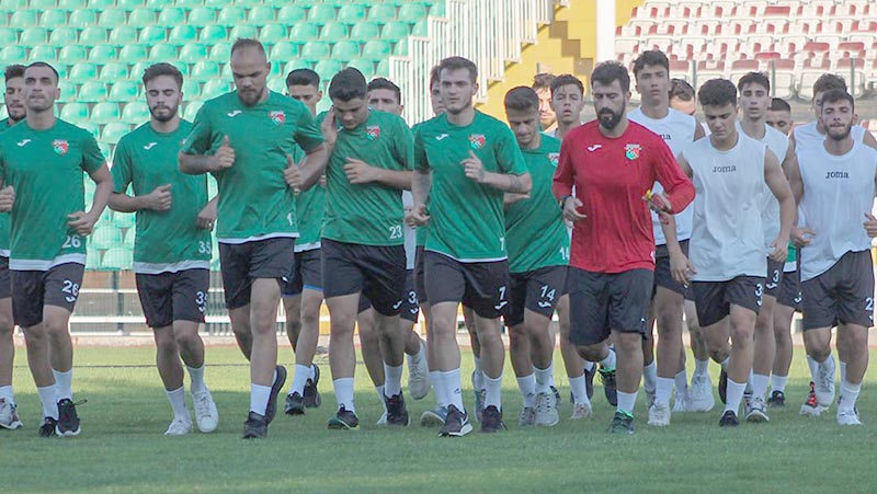  Bayrampaşaspor sahaya indi