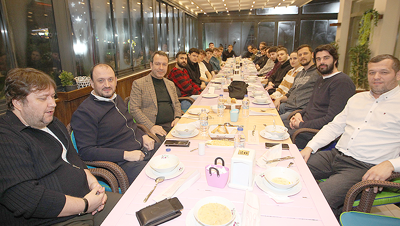  Bayrampaşa Basket yemekte buluştu
