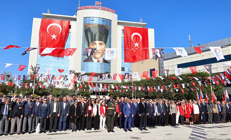 Bayrampaşa’da 29 Ekim coşkusu