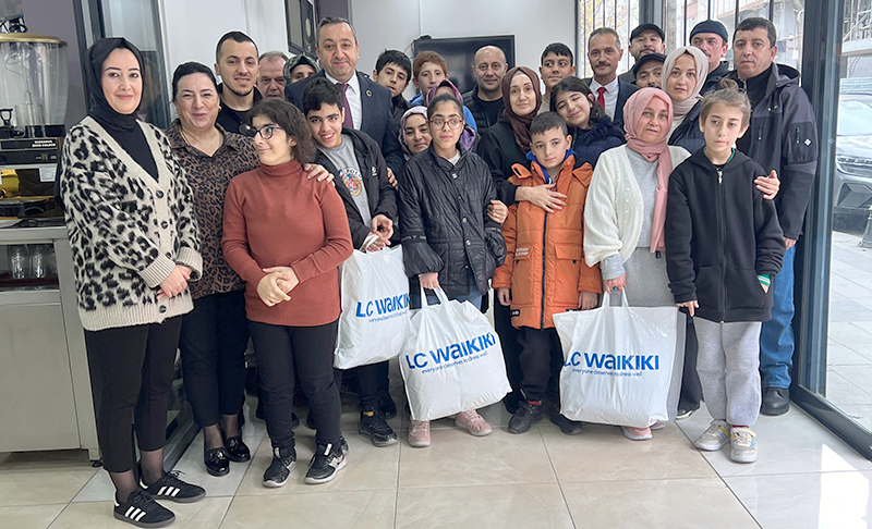 MHP Bayrampaşa engellilerle buluştu