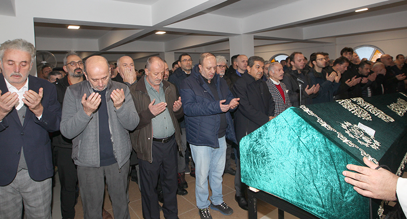  Köfteci Mehmet Usta dualarla uğurlandı