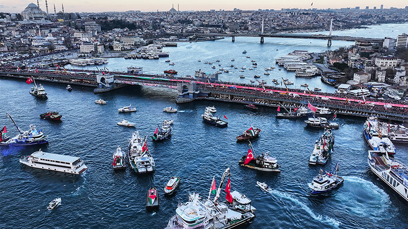 Galata Köprüsü’nde Gazze buluşması