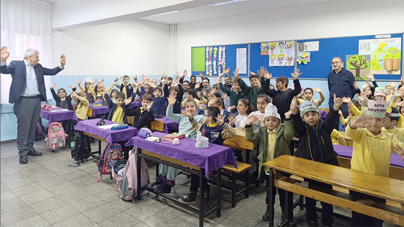 STK’lardan öğrencilere kandil hediyesi
