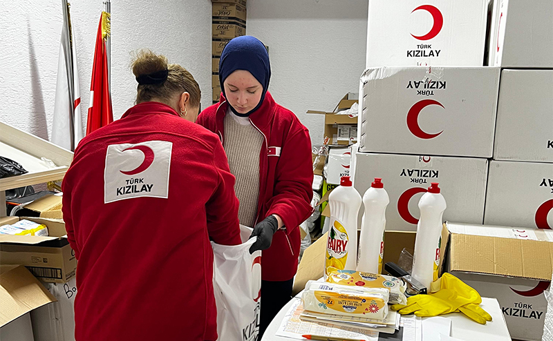 Kızılay'dan 650 aileye destek