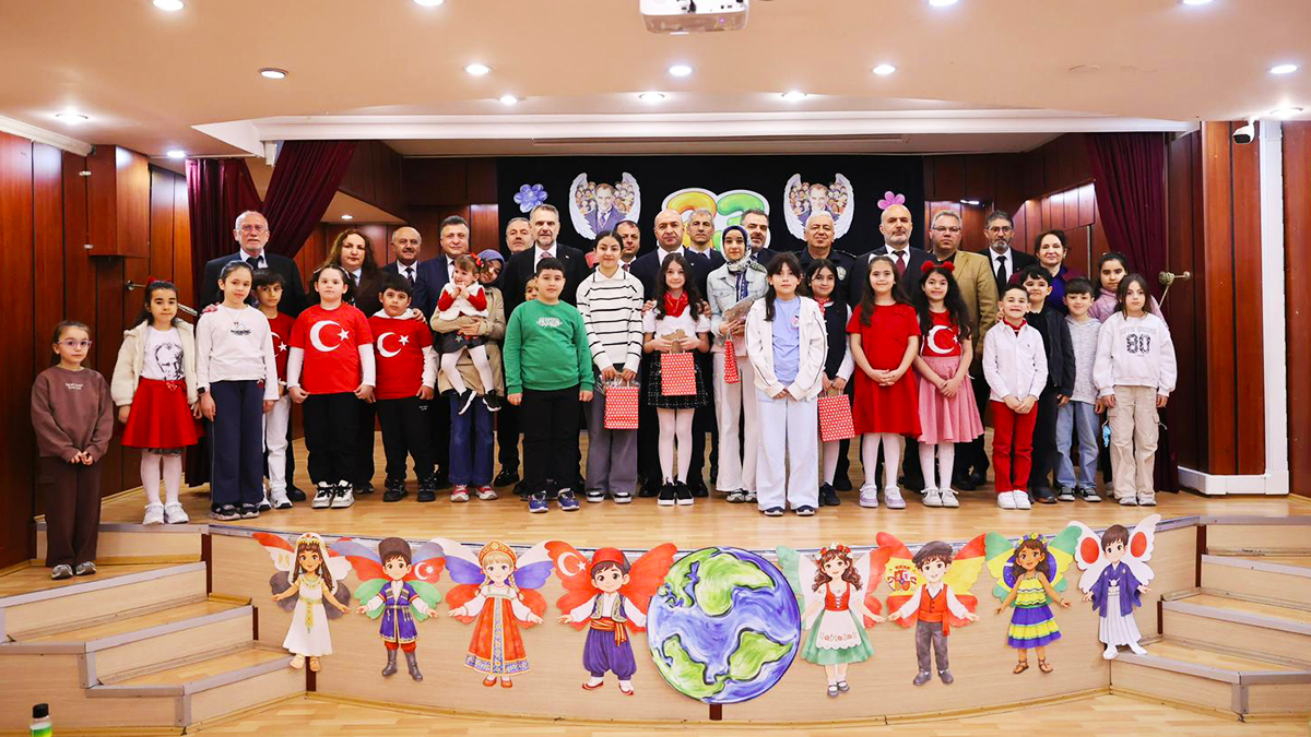 Bayrampaşa’da 23 Nisan coşkusu