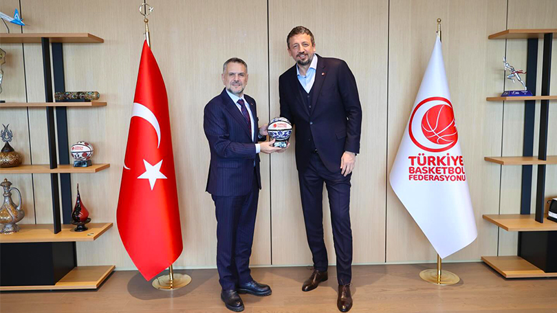 Akın, Türkoğlu’nu ziyaret etti