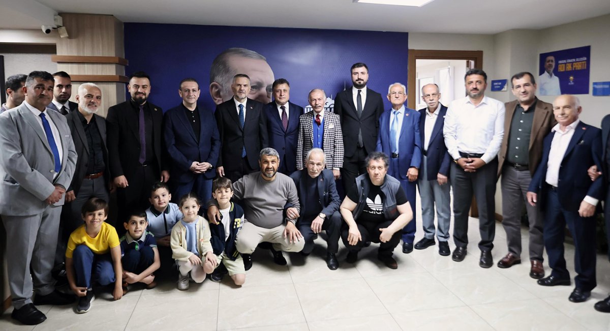 AK Parti Bayrampaşa’da Bayramlaşma coşkusu