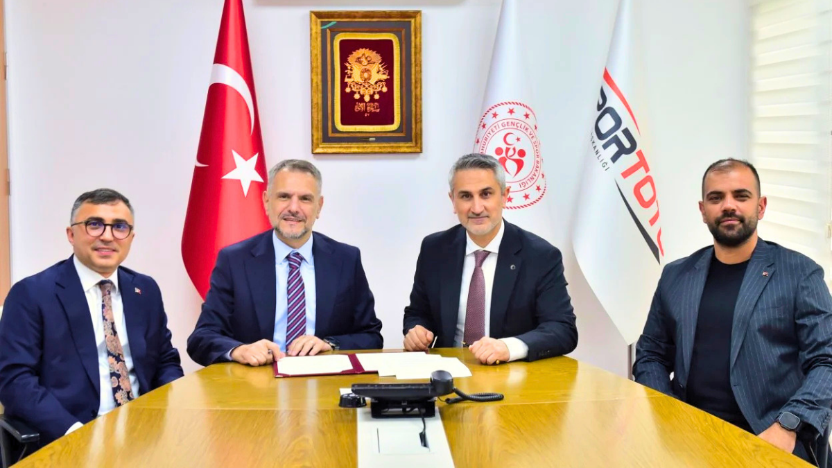 Bayrampaşa Spor Tesisleri İçin Yatırım Protokolü İmzalandı