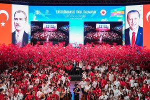 Bayrampaşa’da 1.725 öğrenciden dev müzik şöleni