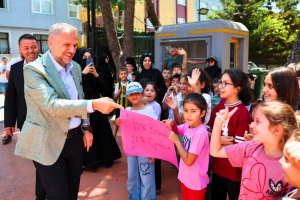 Başkan Vekili Akın'dan TÜGVA yaz okullarına ziyaret