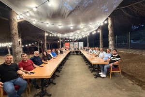 AK Parti Bayrampaşa Yönetimi Mesire Alanında toplandı