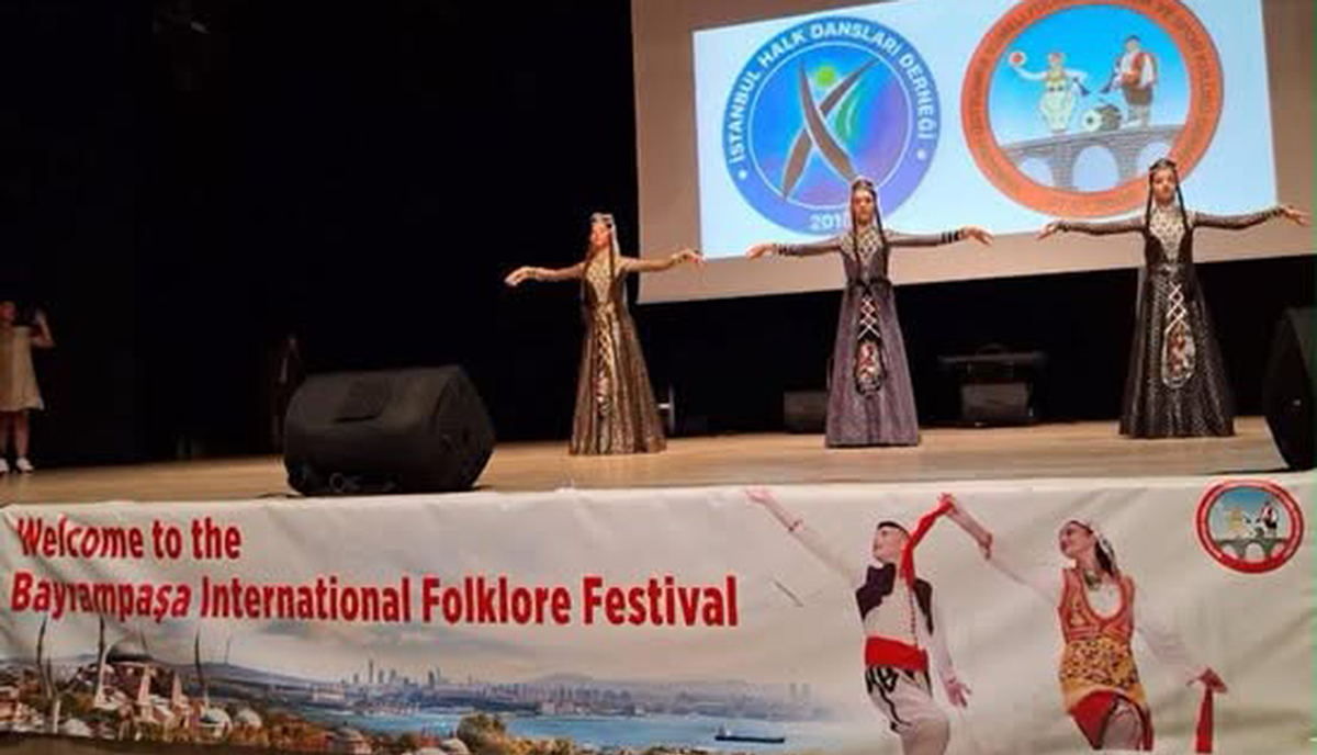 Bayrampaşa’da Uluslararası Balkan Folklor Festivali coşkusu