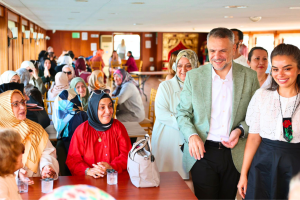 Başkan Vekili Akın kursiyerlerle Boğaz turunda buluştu