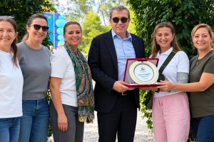 Rumeli Türkleri, burs verdiği özel çocuk ve aileleriyle buluştu