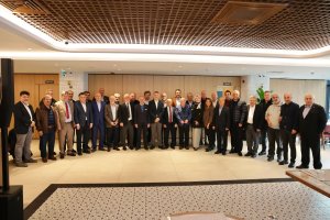 Yıllara meydan okuyan dostluk: AK Partililer kahvaltıda buluştu