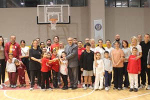 Tuna İlkokulu’nda Cumhuriyet coşkusu sahaya taşındı